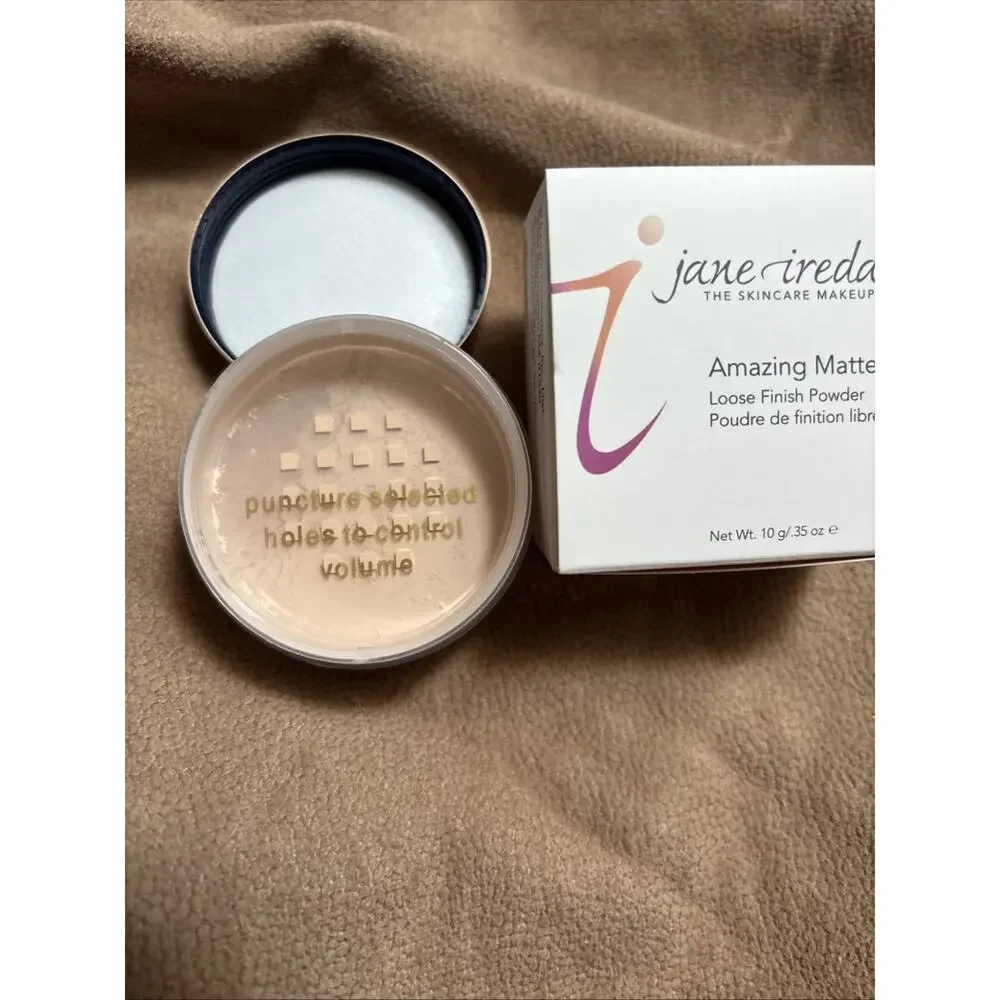 Jane Iredale Amazing Matte Loose Finish Powder. Powder